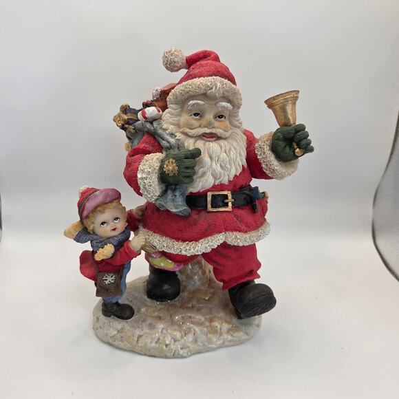 Lot of 4 Santa Claus Figurines – Resin Christmas Holiday Décor - Picture 5 of 16